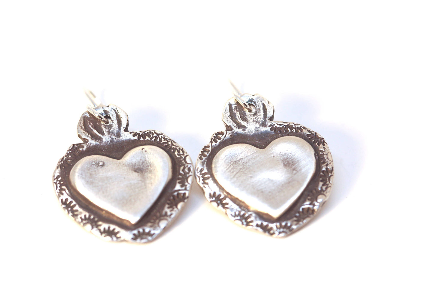 Sacred heart earrings (medium)