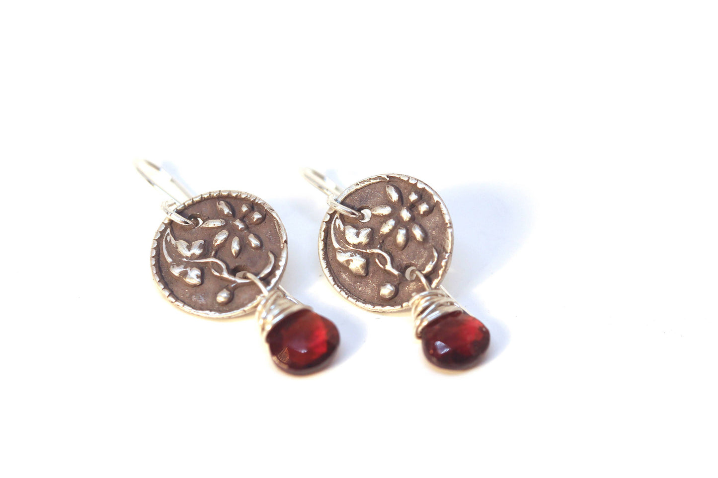 Silver Earrings with Garnet